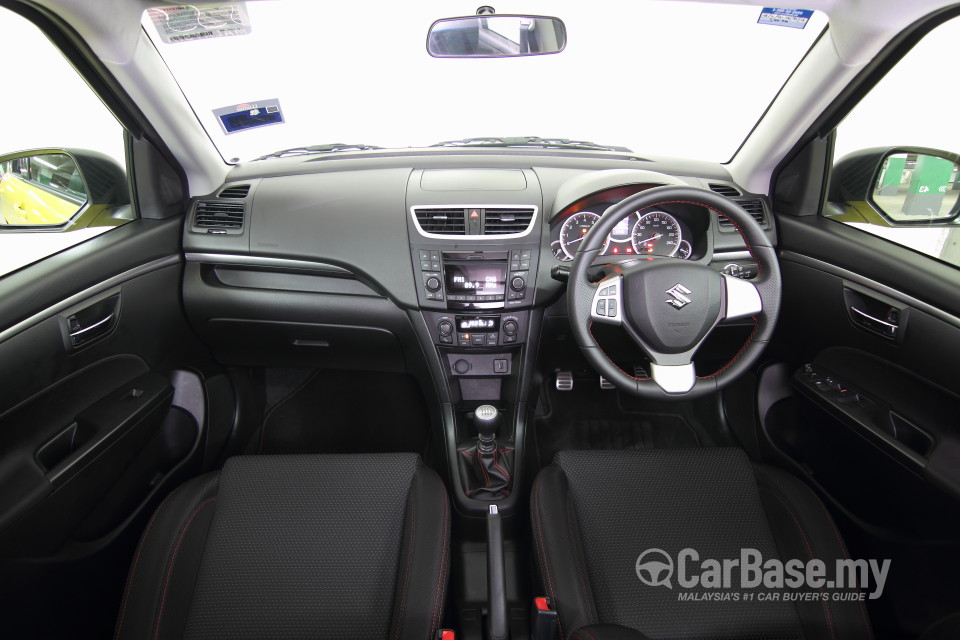 Suzuki Swift Sport ZC32S (2013) Interior
