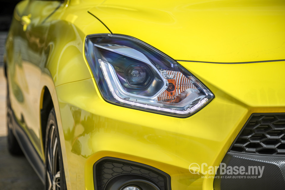 Suzuki Swift Sport ZC33S (2021) Exterior
