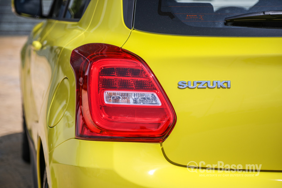 Suzuki Swift Sport ZC33S (2021) Exterior