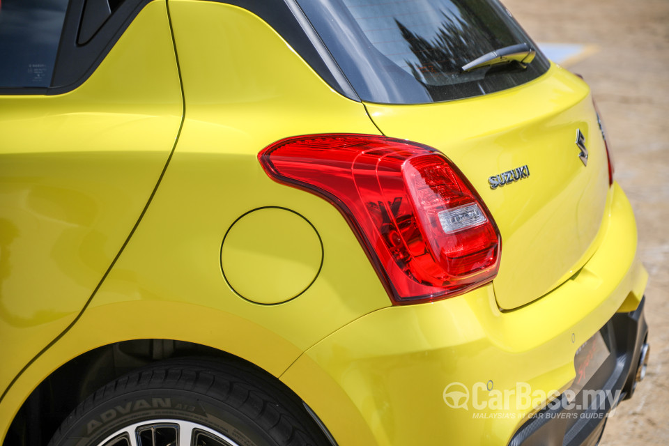Suzuki Swift Sport ZC33S (2021) Exterior