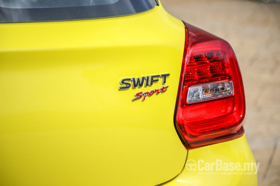 Suzuki Swift Sport ZC33S (2021) Exterior