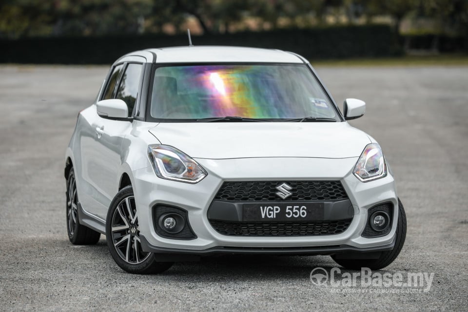Suzuki Swift Sport ZC33S (2021) Exterior