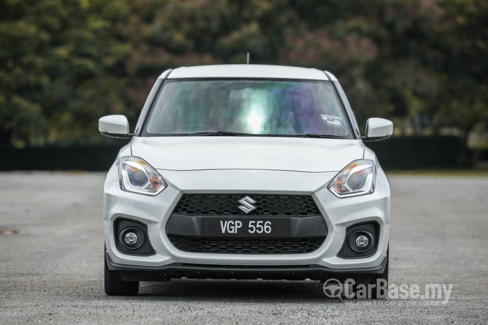 Suzuki Swift Sport ZC33S (2021) Exterior