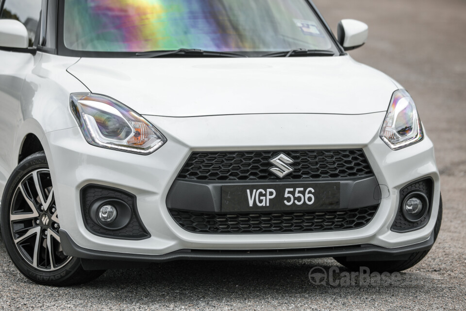Suzuki Swift Sport ZC33S (2021) Exterior