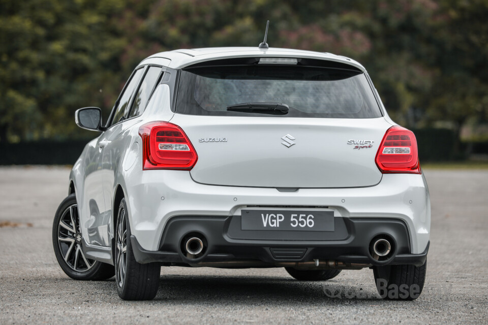 Suzuki Swift Sport ZC33S (2021) Exterior