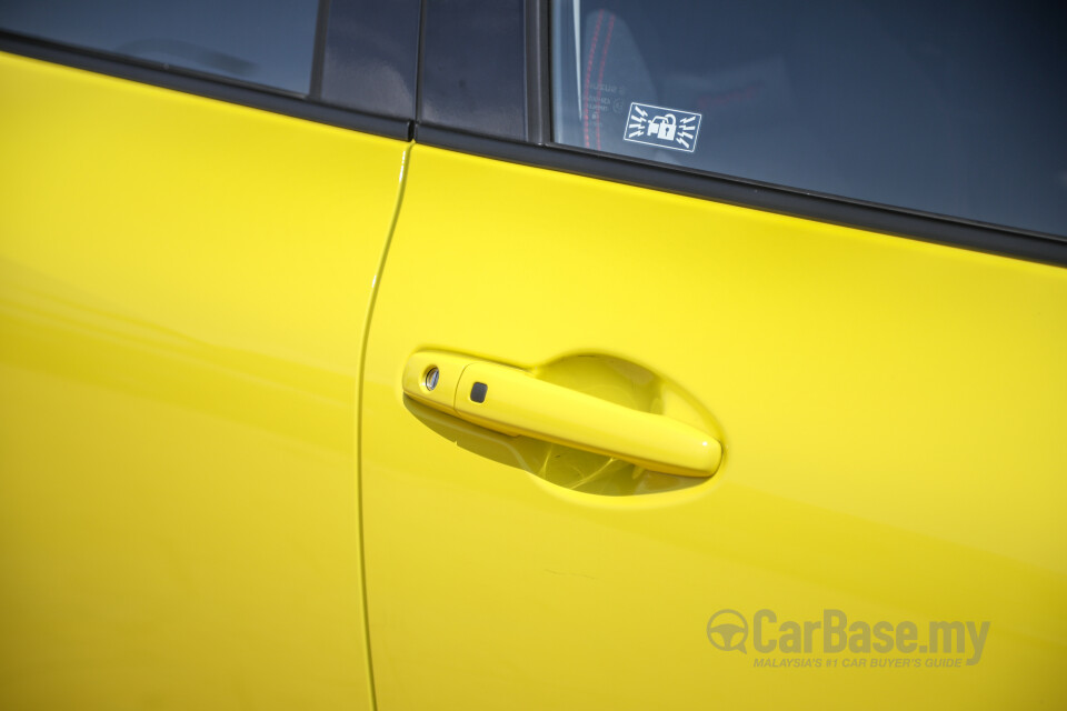 Suzuki Swift Sport ZC33S (2021) Exterior