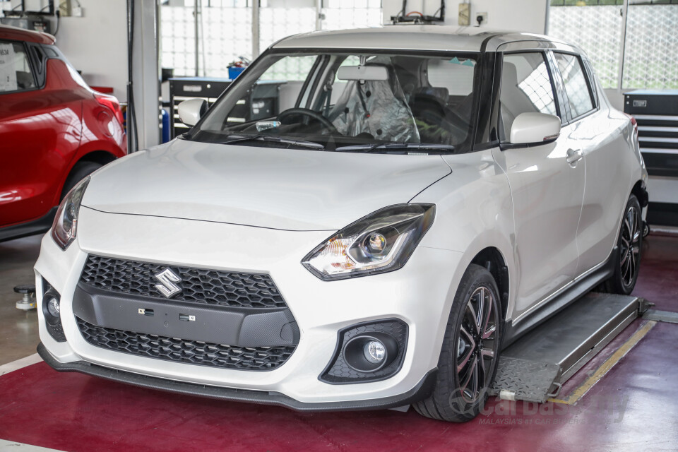 Suzuki Swift Sport ZC33S (2021) Exterior