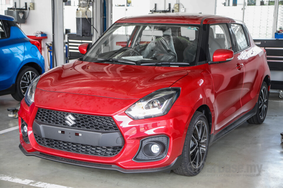 Suzuki Swift Sport ZC33S (2021) Exterior