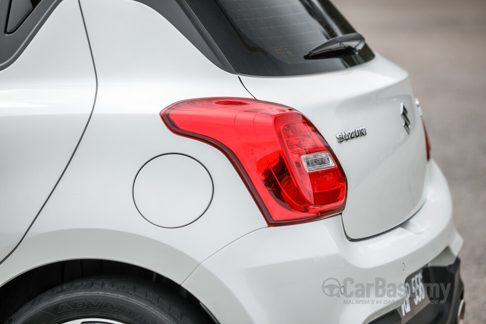 Suzuki Swift Sport ZC33S (2021) Exterior