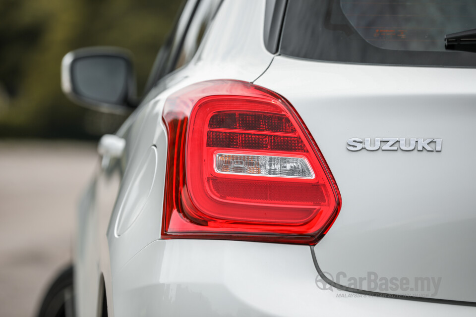 Suzuki Swift Sport ZC33S (2021) Exterior