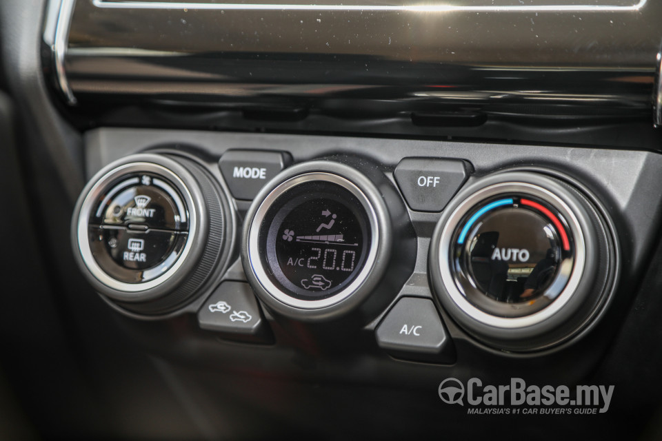 Suzuki Swift Sport ZC33S (2021) Interior