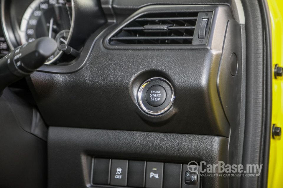 Suzuki Swift Sport ZC33S (2021) Interior
