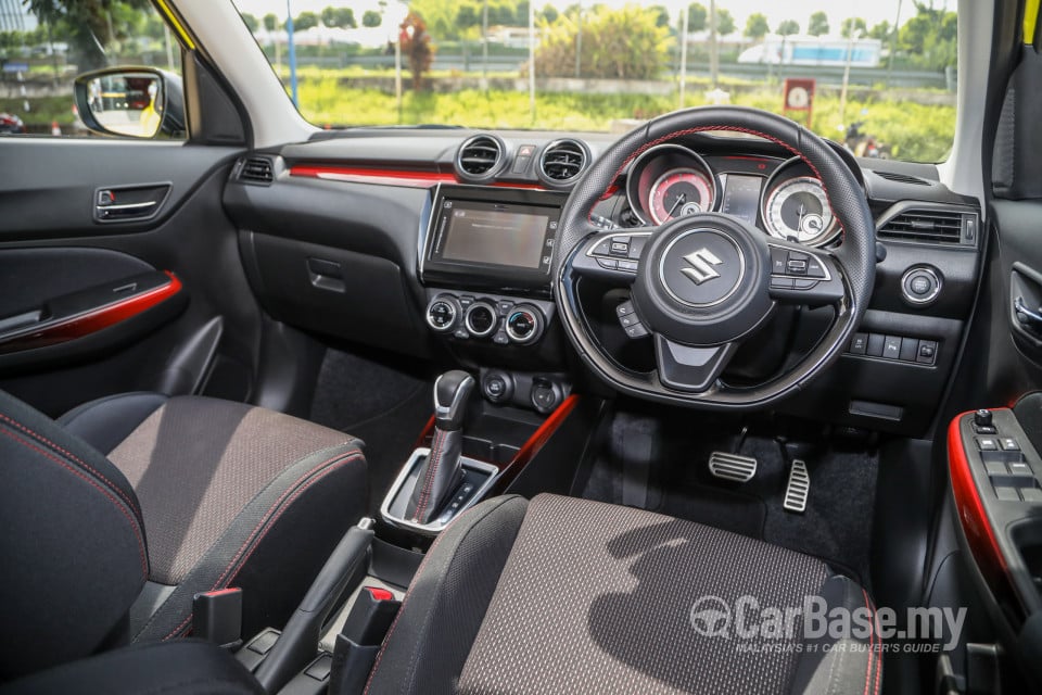 Suzuki Swift Sport ZC33S (2021) Interior
