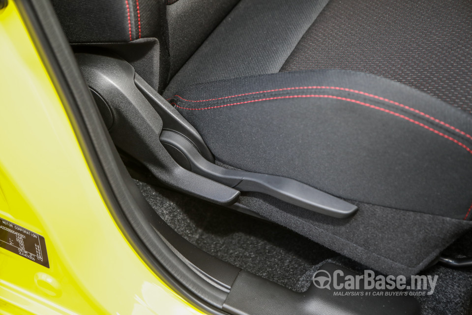 Suzuki Swift Sport ZC33S (2021) Interior