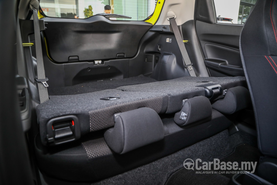 Suzuki Swift Sport ZC33S (2021) Interior