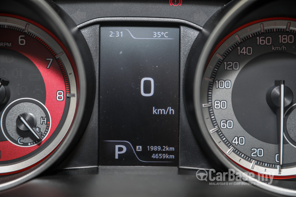 Suzuki Swift Sport ZC33S (2021) Interior