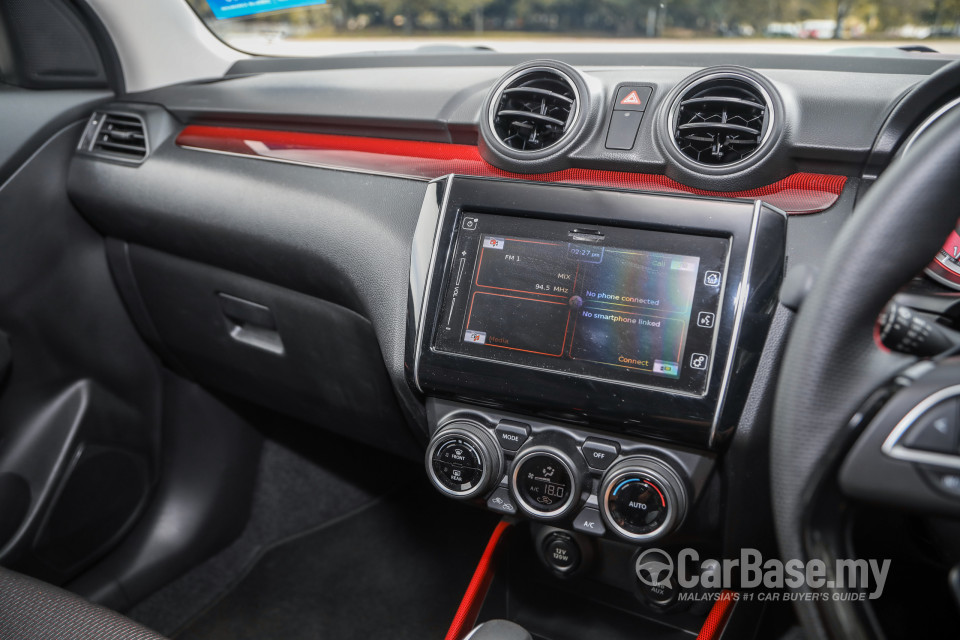 Suzuki Swift Sport ZC33S (2021) Interior