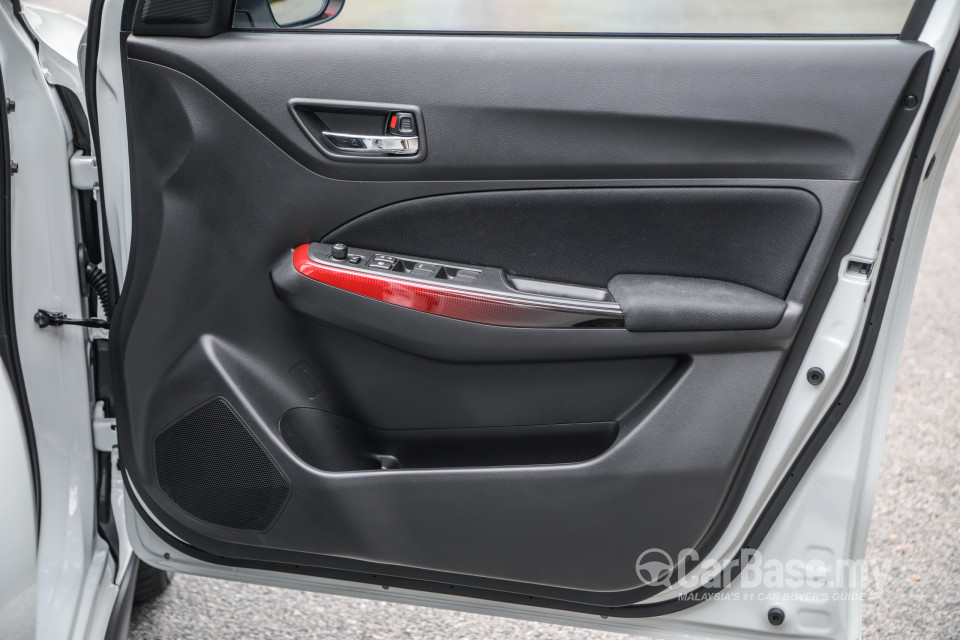 Suzuki Swift Sport ZC33S (2021) Interior