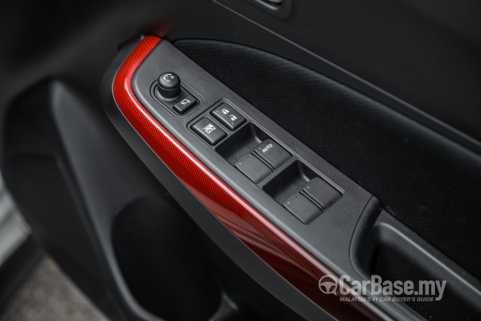 Suzuki Swift Sport ZC33S (2021) Interior