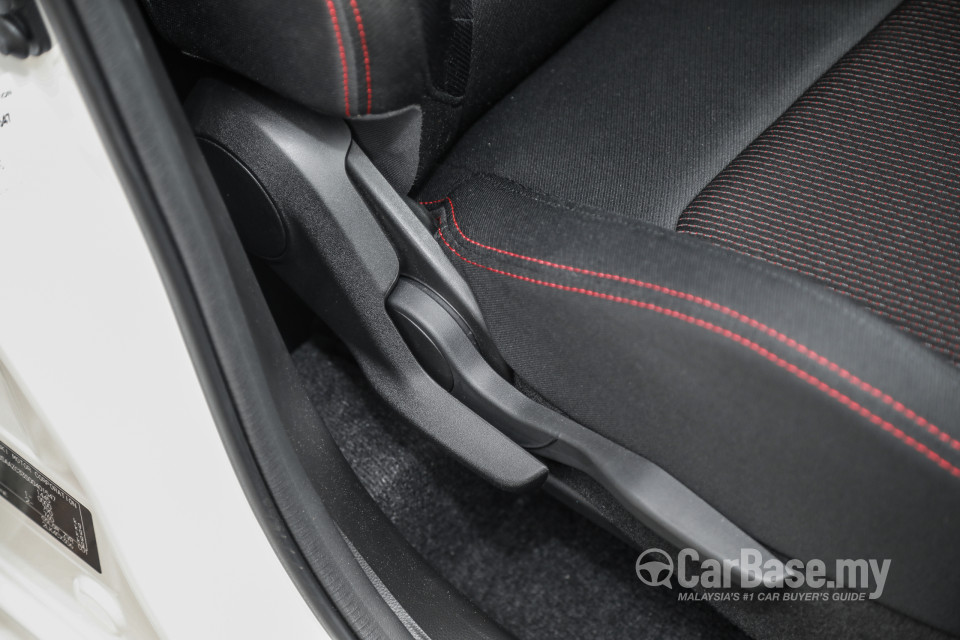 Suzuki Swift Sport ZC33S (2021) Interior