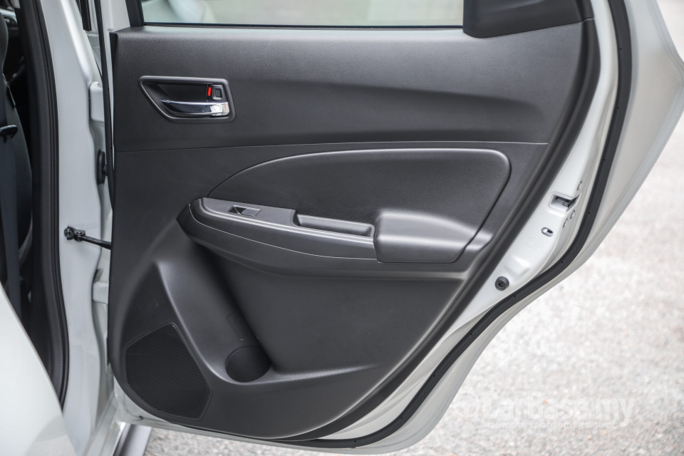 Suzuki Swift Sport ZC33S (2021) Interior