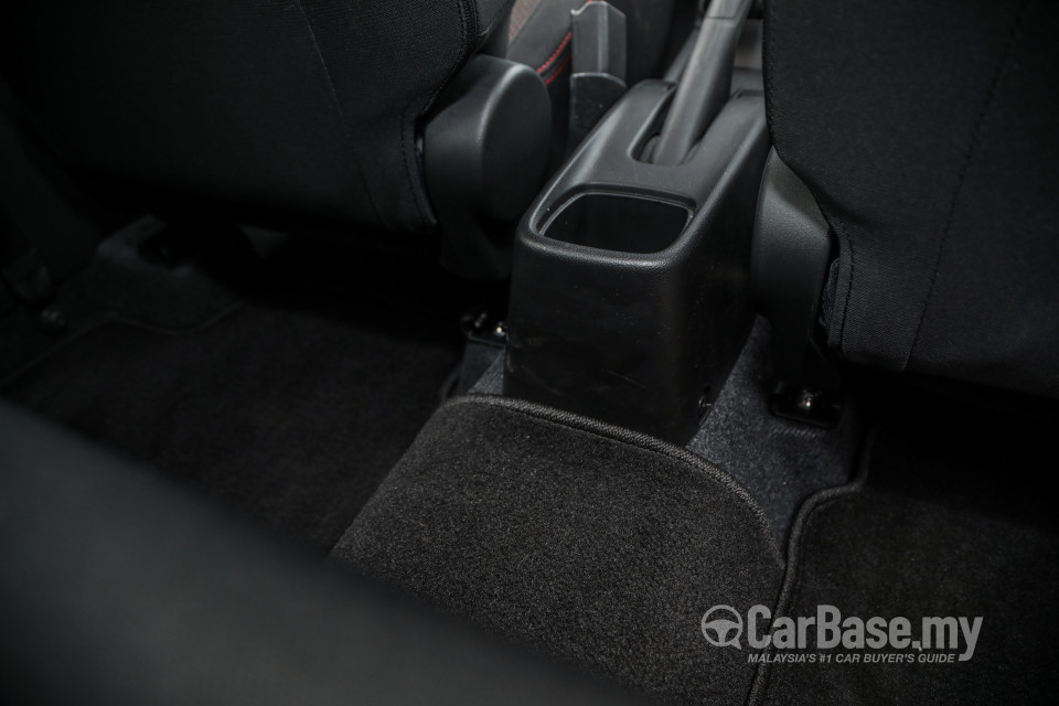 Suzuki Swift Sport ZC33S (2021) Interior