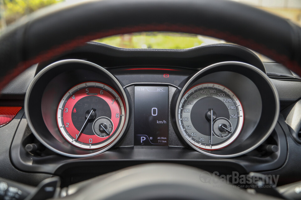 Suzuki Swift Sport ZC33S (2021) Interior