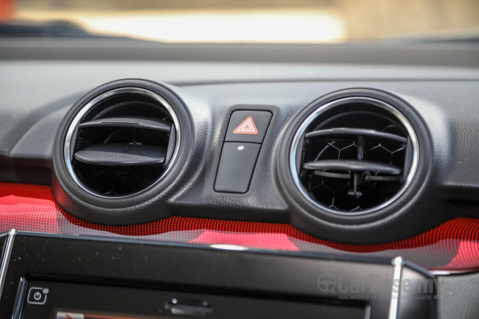 Suzuki Swift Sport ZC33S (2021) Interior