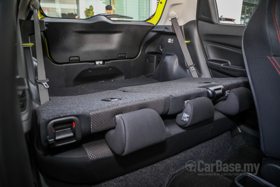 Suzuki Swift Sport ZC33S (2021) Interior