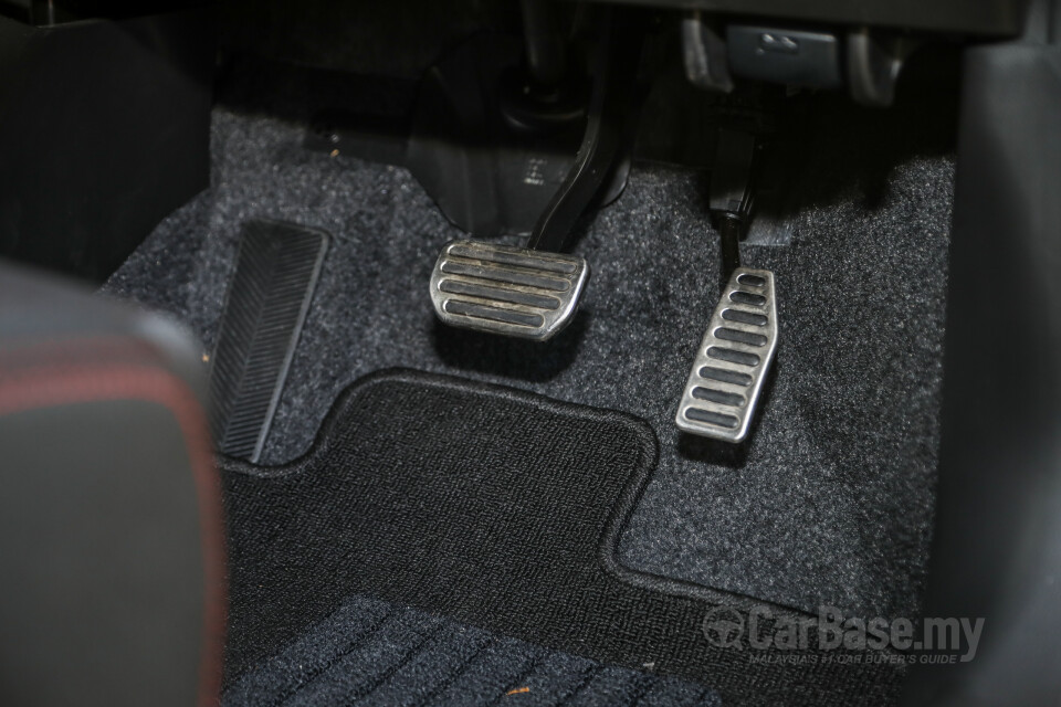 Suzuki Swift Sport ZC33S (2021) Interior