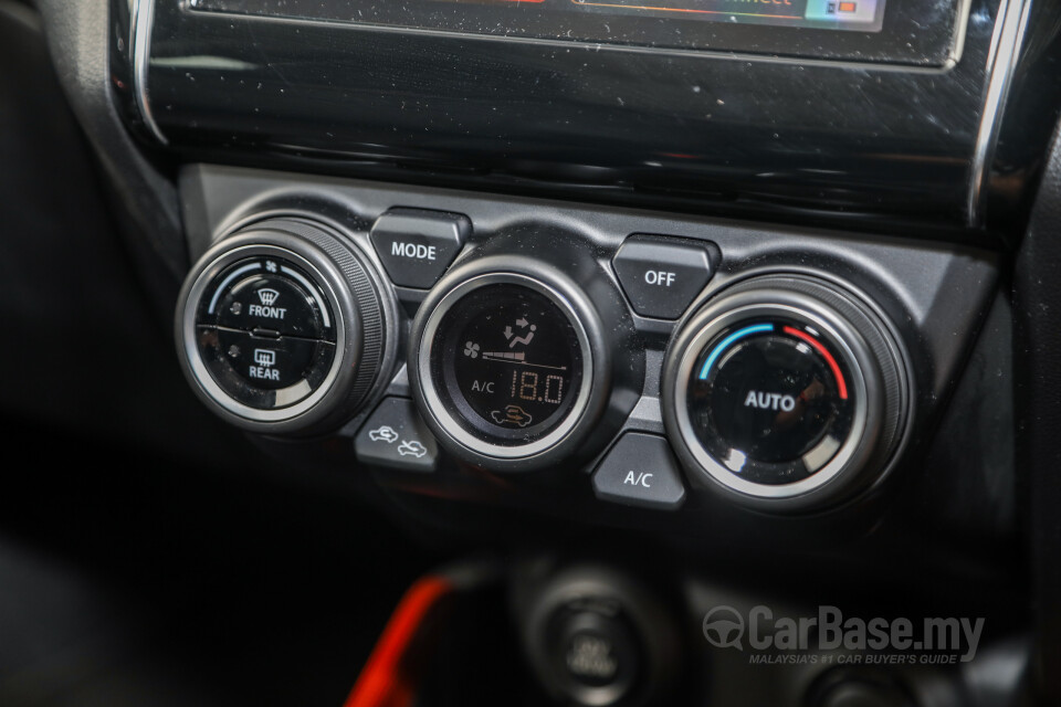 Suzuki Swift Sport ZC33S (2021) Interior