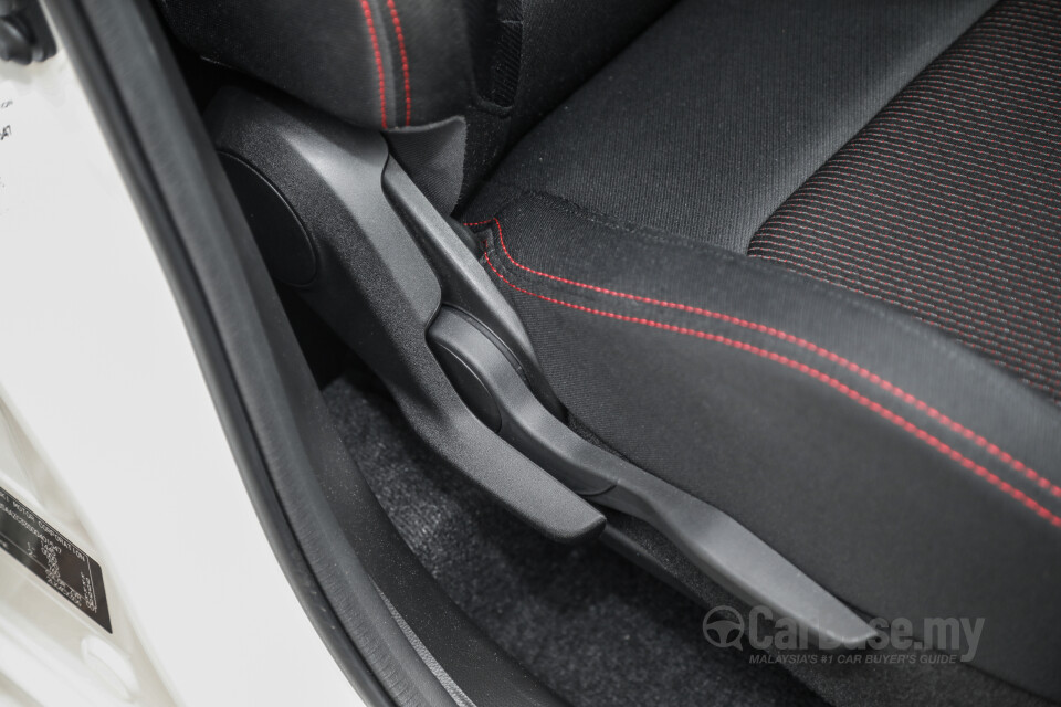 Suzuki Swift Sport ZC33S (2021) Interior