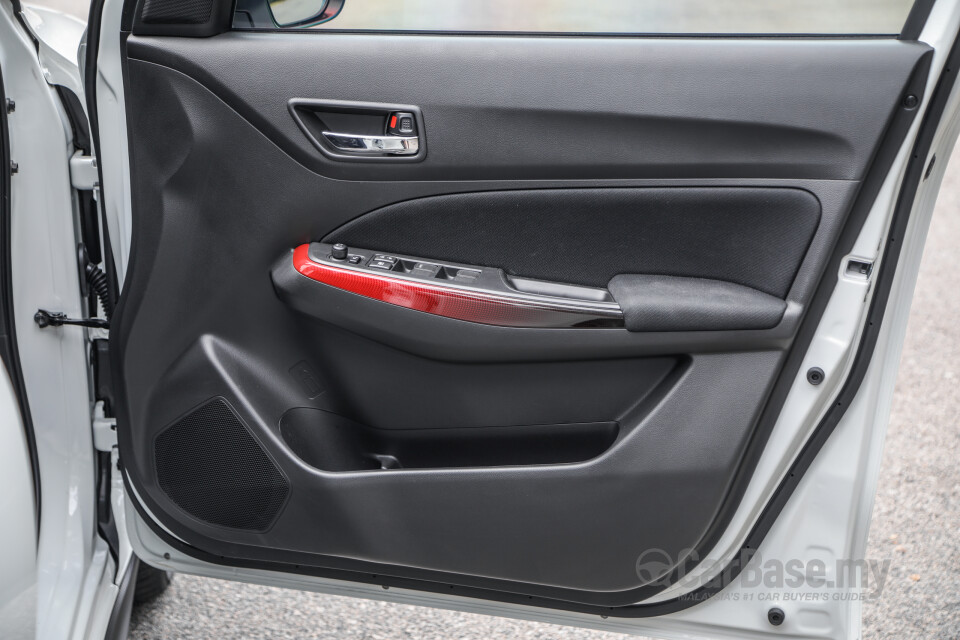 Suzuki Swift Sport ZC33S (2021) Interior