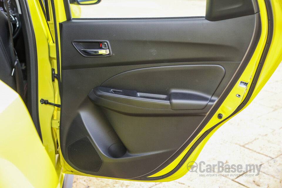 Suzuki Swift Sport ZC33S (2021) Interior