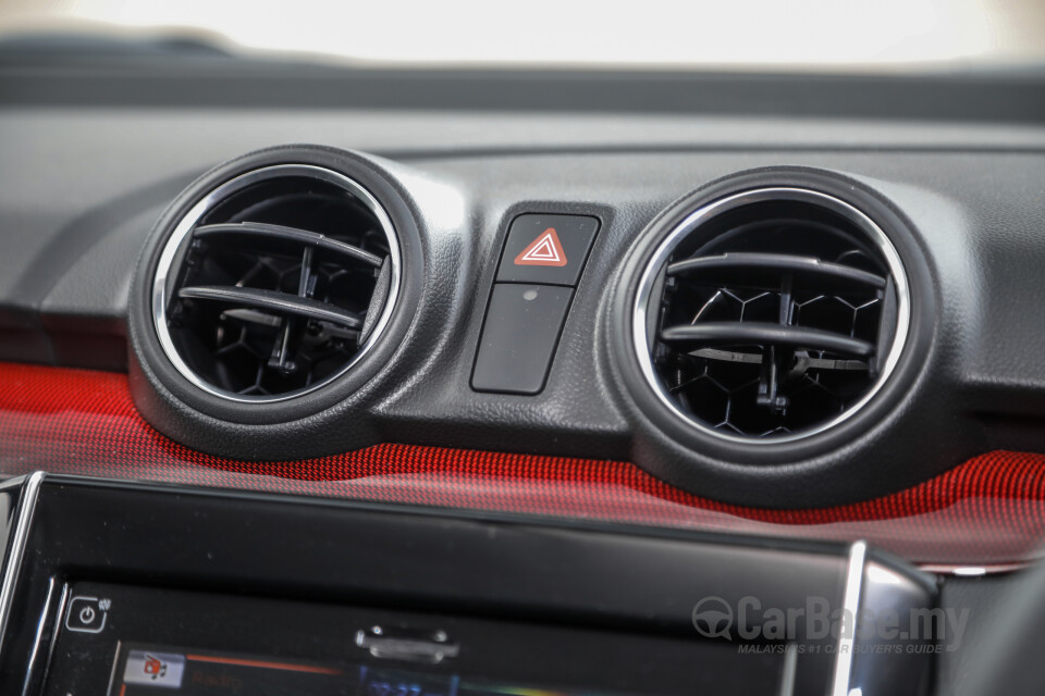 Suzuki Swift Sport ZC33S (2021) Interior