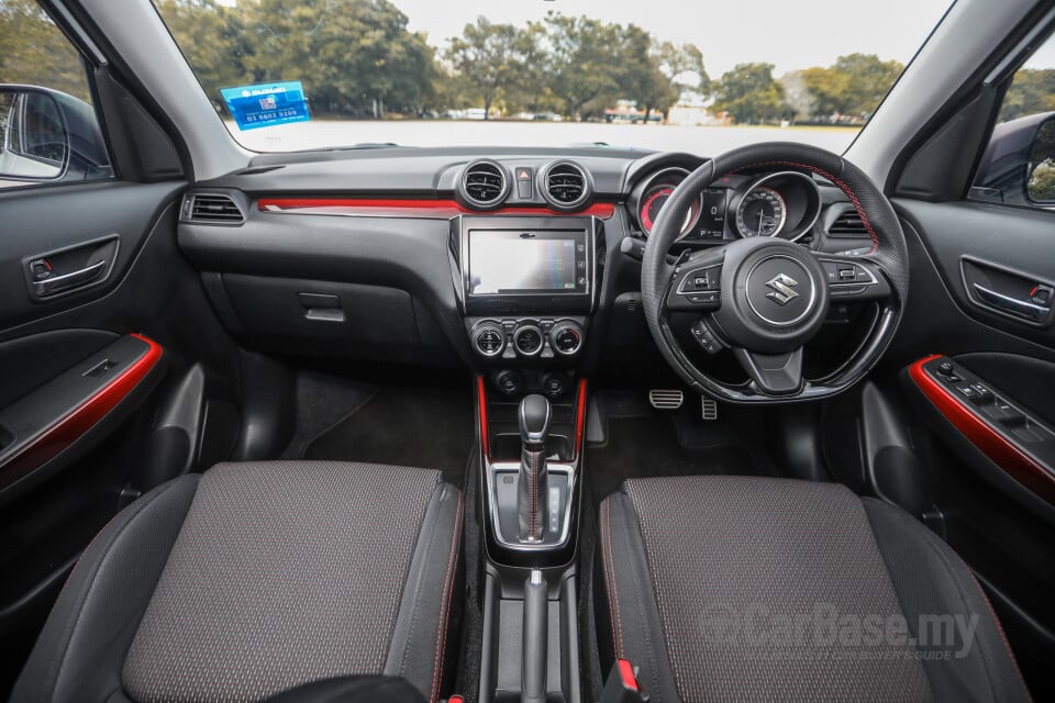 Suzuki Swift Sport ZC33S (2021) Interior