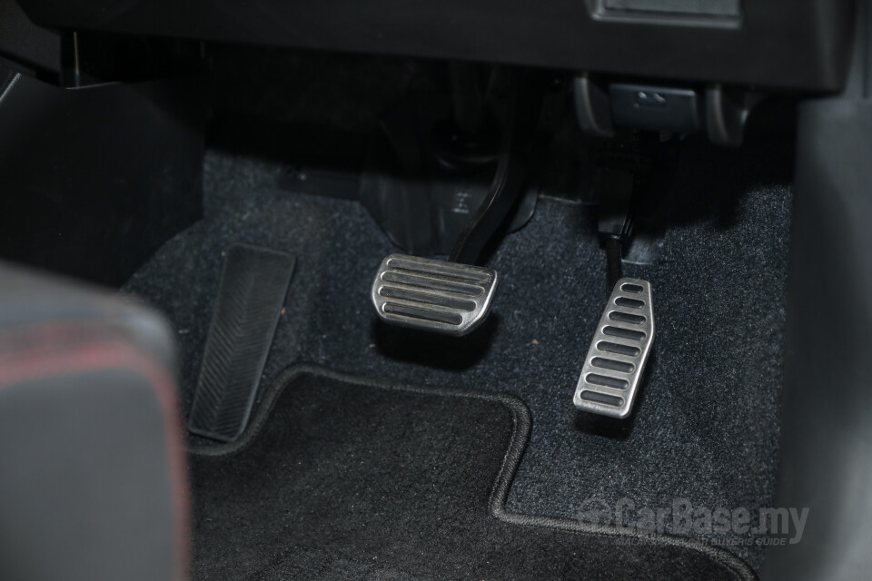 Suzuki Swift Sport ZC33S (2021) Interior