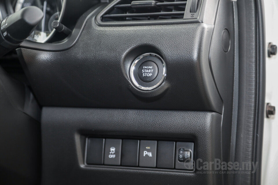 Suzuki Swift Sport ZC33S (2021) Interior
