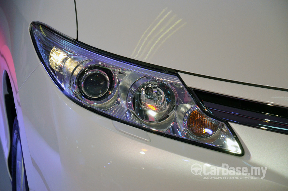 Toyota Previa ACR50 (2013) Exterior