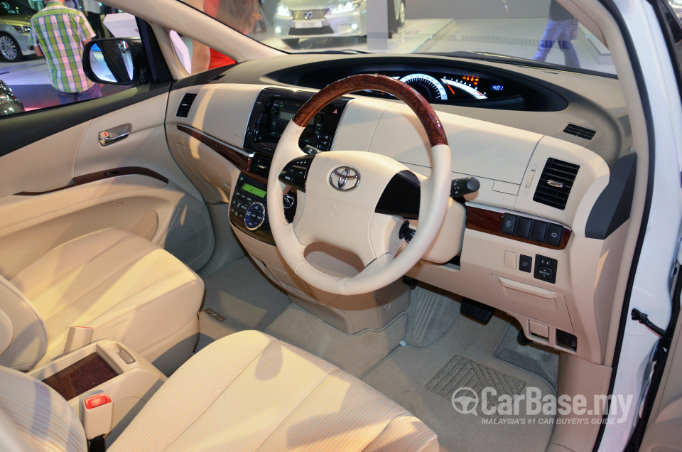 Toyota Previa ACR50 (2013) Interior