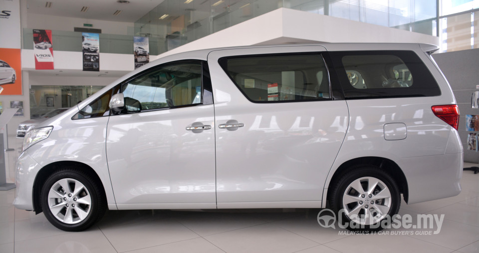 Toyota Alphard AH20 Facelift (2014) Exterior