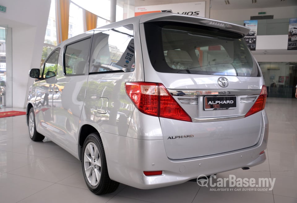Toyota Alphard AH20 Facelift (2014) Exterior