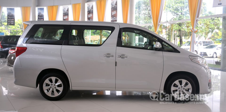 Toyota Alphard AH20 Facelift (2014) Exterior