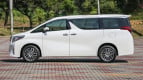 Toyota Alphard Exterior photo