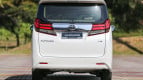 Toyota Alphard Exterior photo