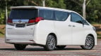 Toyota Alphard Exterior photo
