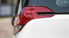 Toyota Alphard Exterior photo