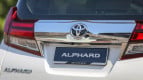 Toyota Alphard Exterior photo