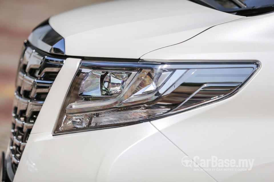 Toyota Alphard AH30 (2016) Exterior