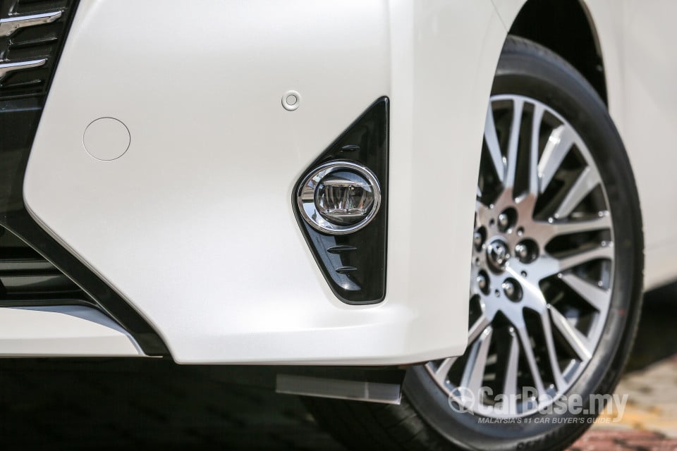 Toyota Alphard AH30 (2016) Exterior